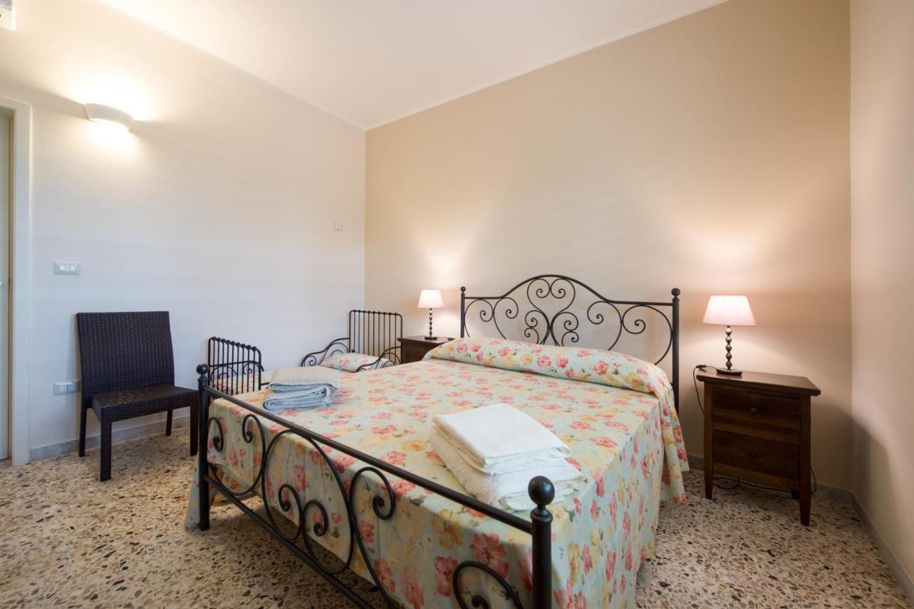 Bed and Breakfast Parco Degli Aranci Кутрофьяно Экстерьер фото