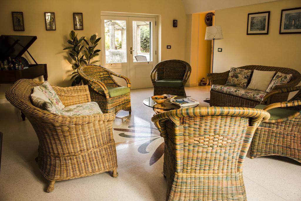 Bed and Breakfast Parco Degli Aranci Кутрофьяно Экстерьер фото