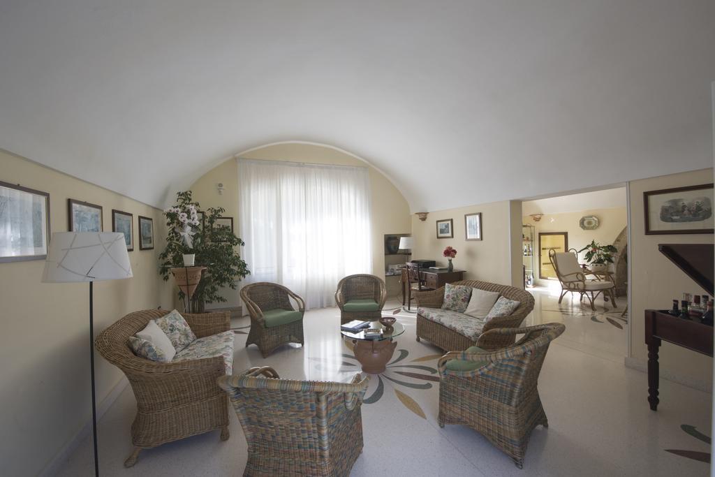 Bed and Breakfast Parco Degli Aranci Кутрофьяно Экстерьер фото